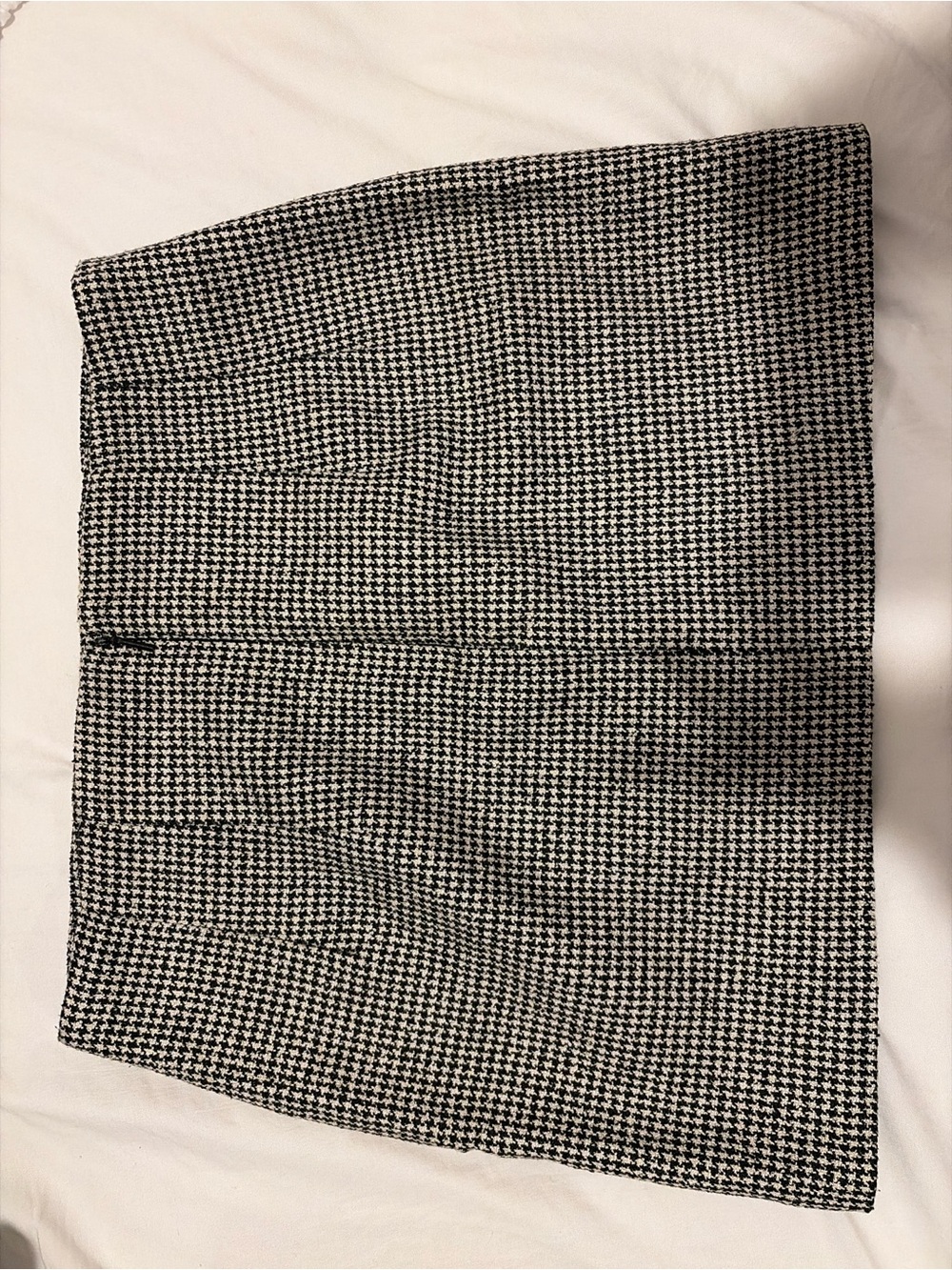Classic Black and White Houndstooth Mini Skirt